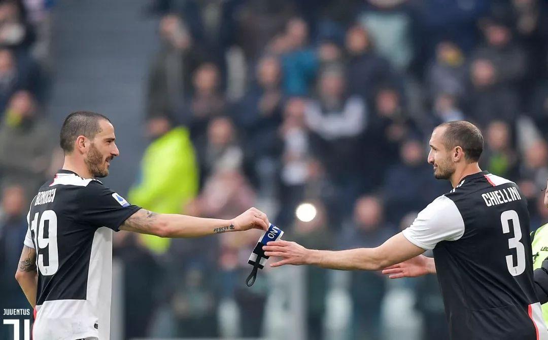 北城雷霆队鏖战皖江金雕队，击剑小组赛失利，核心复出即建功。年轻人站出来了的简单介绍