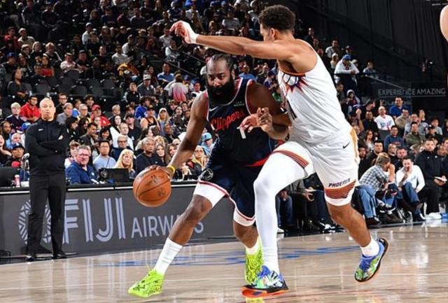 九博娱乐 -赛前NBA常规赛焦点战,迈阿密热火防线松动,质疑声仍在,赛季目标并未改变的简单介绍