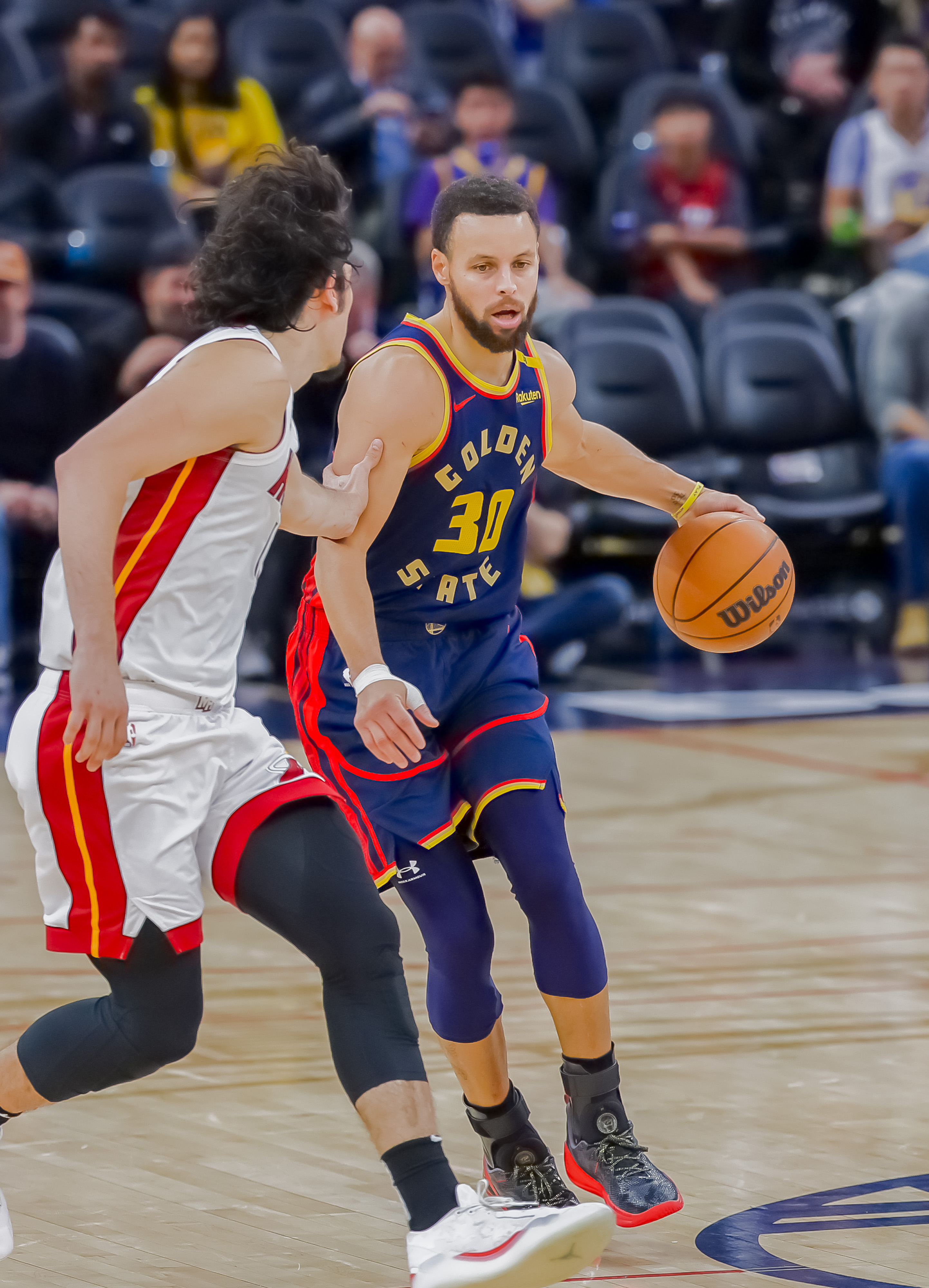 赛前NBA常规赛焦点战,迈阿密热火防线松动,质疑声仍在,赛季目标并未改变的简单介绍 赛前NBA常规赛焦点战,迈阿密热火防线松动,质疑声仍在,赛季目标并未改变的简单介绍