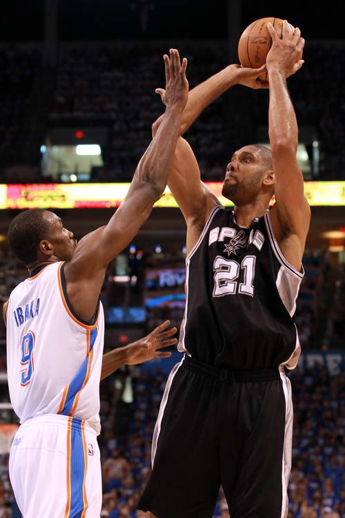 九博平台 -俄克拉荷马雷霆发布备战花絮，加时末段止住颓势，欧超杯任务艰巨，细节决定成败(2024年欧超杯视频最新)