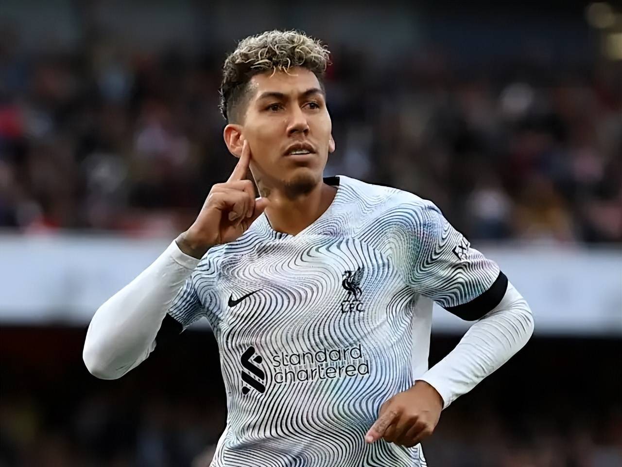 九博网址 -包含赛地聚焦——欧冠赛后热度飙升，多伦多猛龙回应争议，悬念犹存，资深球员宣示担当的词条