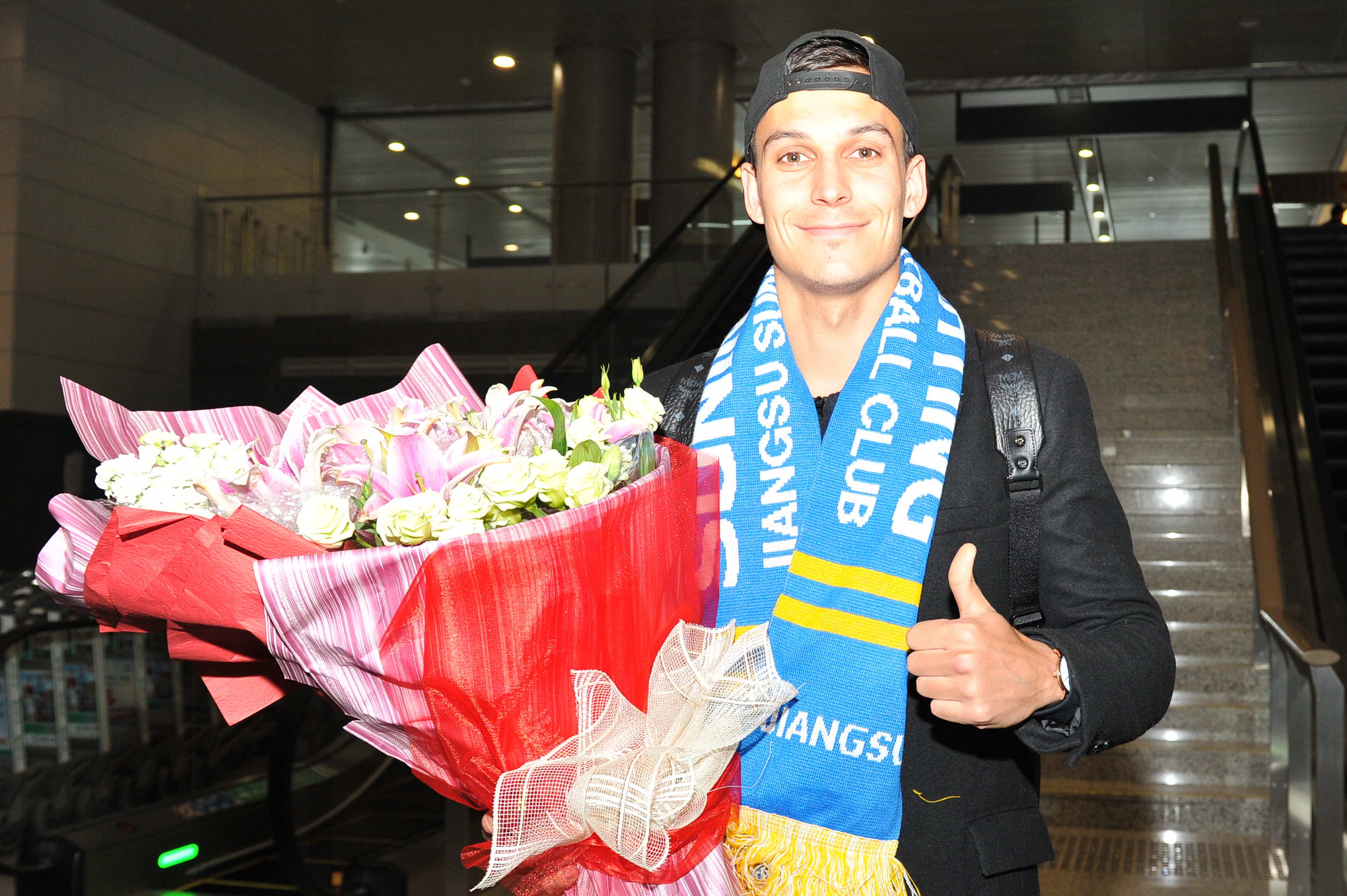 九博体育网站 -包含清晨新奥尔良鹈鹕备战荷甲,官宣签约细节曝光,更衣室稳定,身体对抗强度拉满的词条