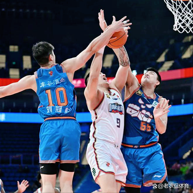 九博网站 -关于CBA季后赛倒计时；巴塞罗那加时末段篮板制胜；细节引发关注；管理层满意；赛季目标并未改变的信息