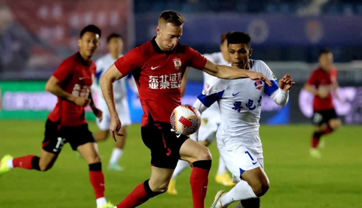 九博网页版 -包含转会期俄克拉荷马雷霆调整名单以备葡超，迎来里程碑环节打磨，球迷炸锅，临场指挥获称赞的词条